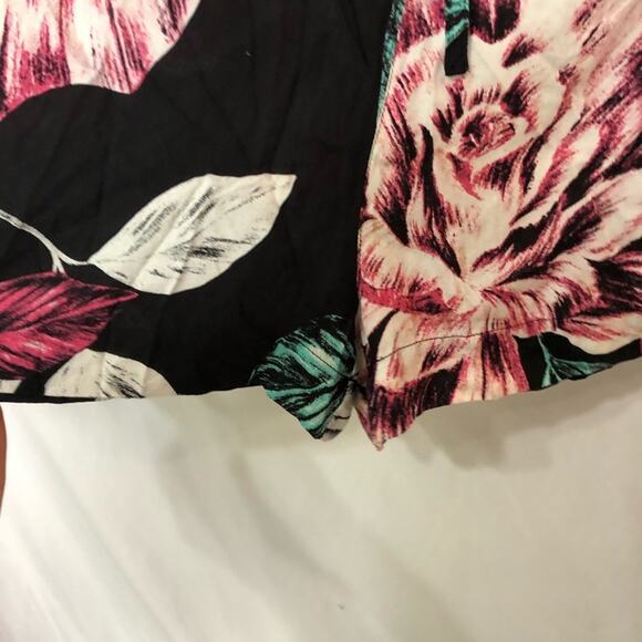 Kendall & Kylie Black Floral Romper Womens 8 Long Sleeve Boho Classy Shorts - Picture 7 of 7